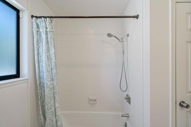 5160 Old Redwood Road, Oakland, CA 94619