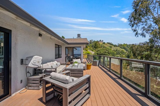 5160 Old Redwood Road, Oakland, CA 94619