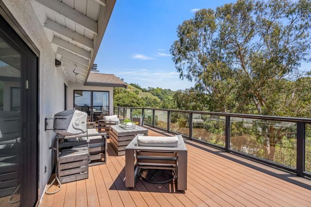 5160 Old Redwood Road, Oakland, CA 94619