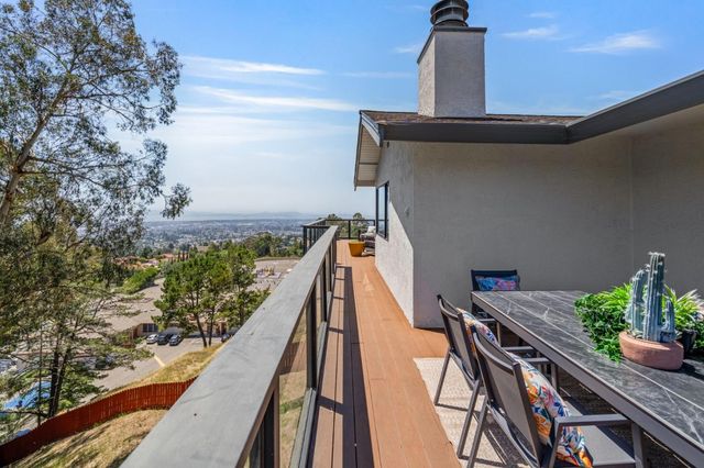 5160 Old Redwood Road, Oakland, CA 94619