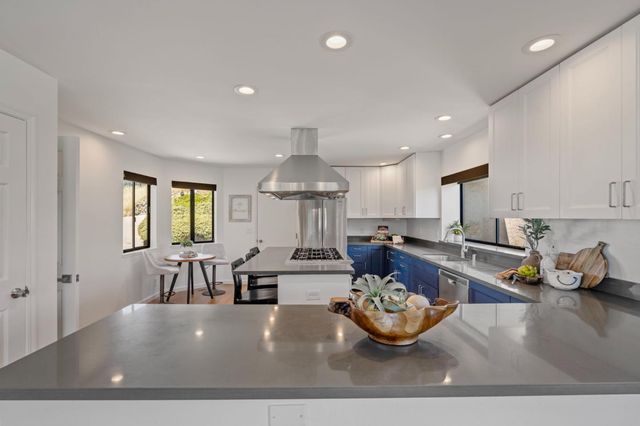 5160 Old Redwood Road, Oakland, CA 94619