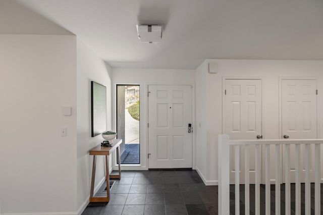 5160 Old Redwood Road, Oakland, CA 94619