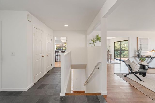 5160 Old Redwood Road, Oakland, CA 94619