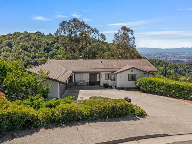 5160 Old Redwood Road, Oakland, CA 94619