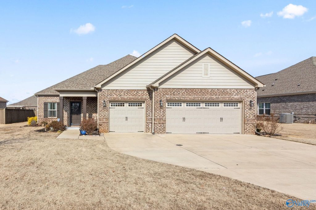 105 Shangrila Way, Meridianville, AL 35759