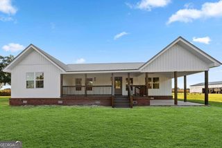 1335 Clifford Loop, Blackshear, GA 31516