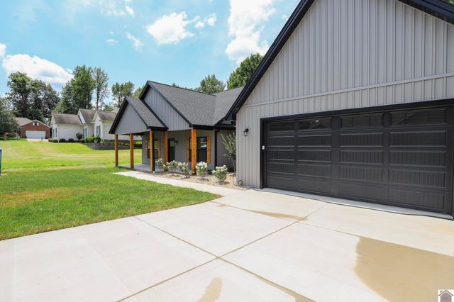 8335 Danube Drive, West Paducah, KY 42086