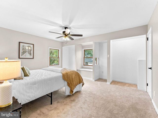 106 LAKESIDE DR, Glassboro, NJ 08028