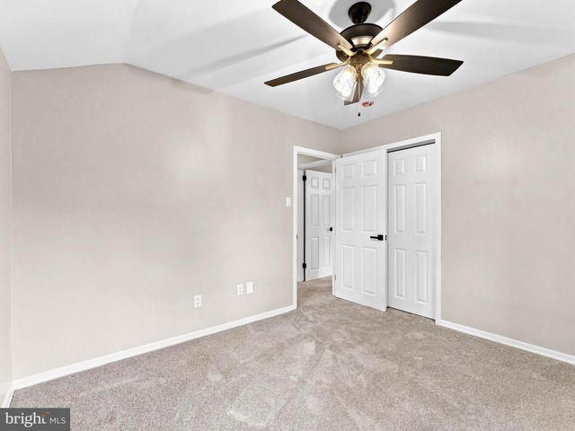 106 LAKESIDE DR, Glassboro, NJ 08028