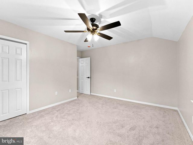 106 LAKESIDE DR, Glassboro, NJ 08028