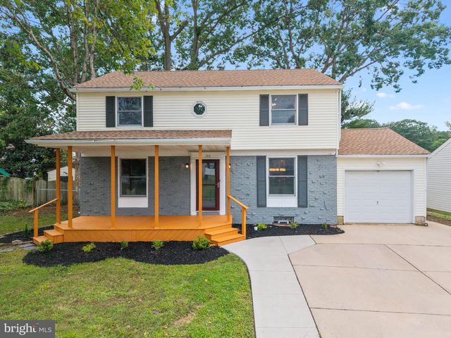 106 LAKESIDE DR, Glassboro, NJ 08028
