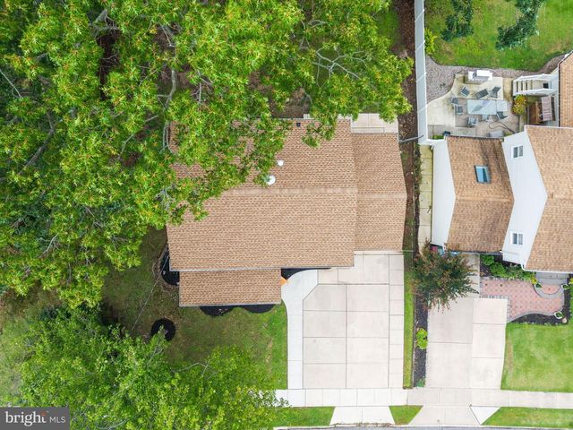 106 LAKESIDE DR, Glassboro, NJ 08028