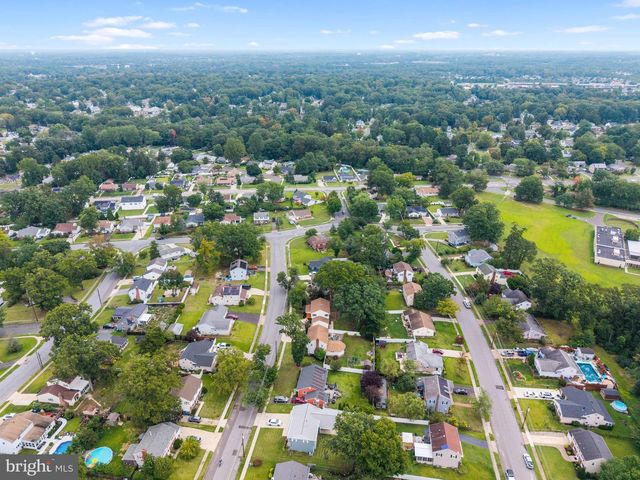 106 LAKESIDE DR, Glassboro, NJ 08028