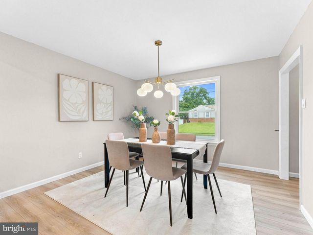 106 LAKESIDE DR, Glassboro, NJ 08028