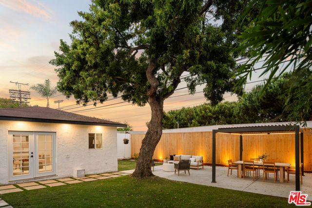 6632 W 83rd Street, Los Angeles, CA 90045