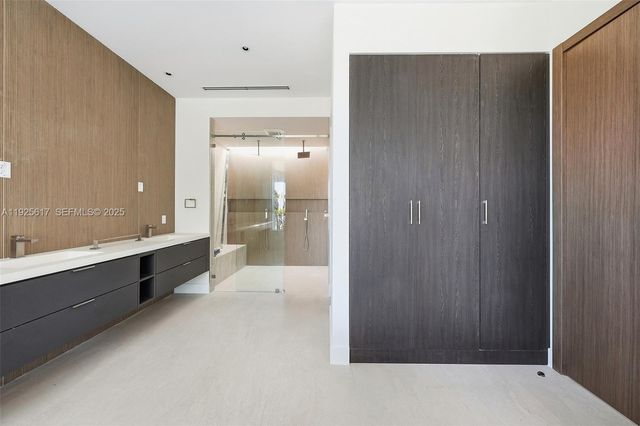 3551 Crystal Ct, Miami, FL 33133