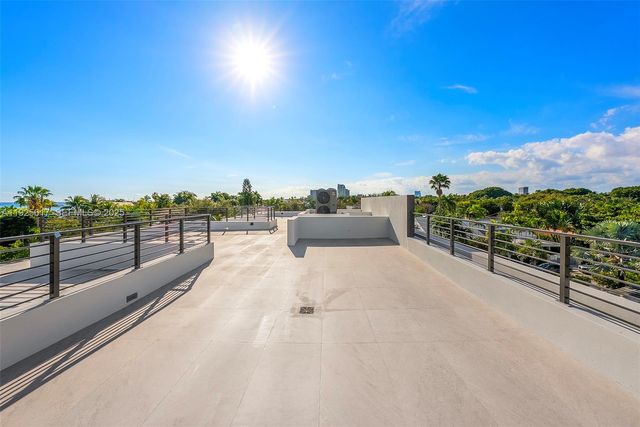 3551 Crystal Ct, Miami, FL 33133