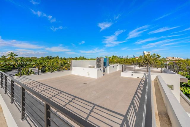 3551 Crystal Ct, Miami, FL 33133