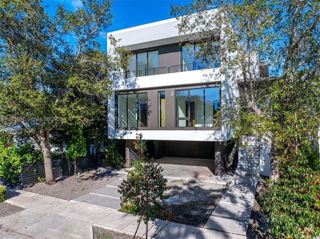 3551 Crystal Ct, Miami, FL 33133