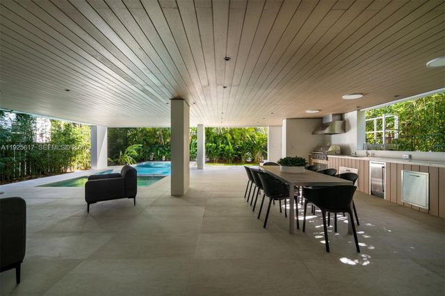 3551 Crystal Ct, Miami, FL 33133