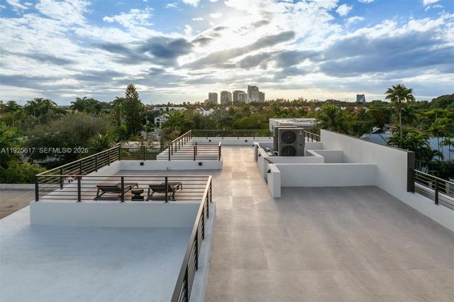 3551 Crystal Ct, Miami, FL 33133