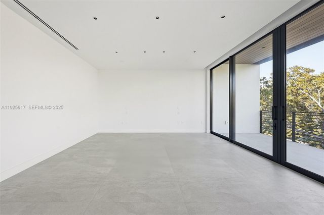 3551 Crystal Ct, Miami, FL 33133