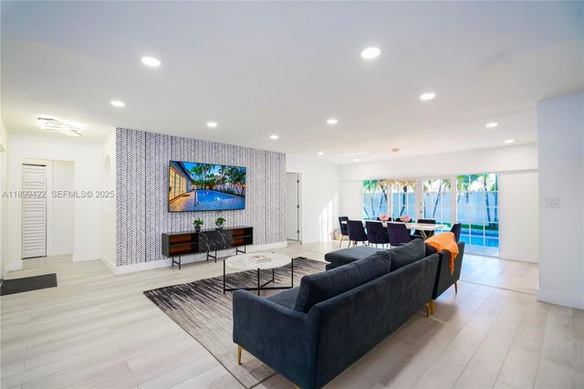 1244 Garfield Street, Hollywood, FL 33019