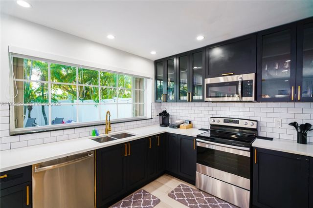 1244 Garfield Street, Hollywood, FL 33019