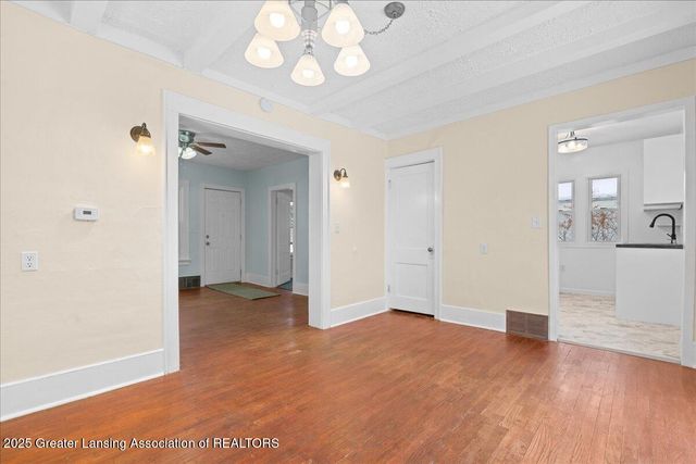 2106 Coolridge Road, Holt, MI 48842