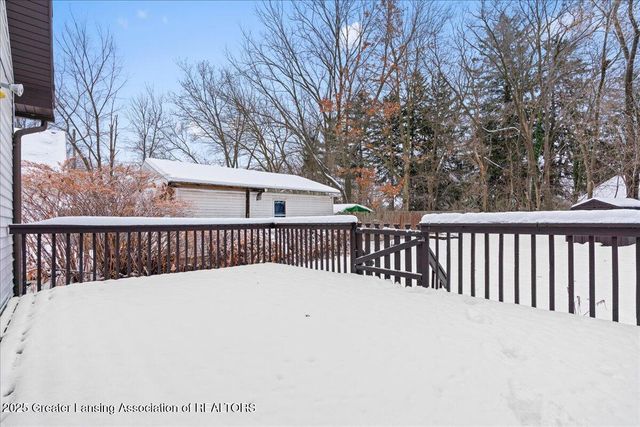 2106 Coolridge Road, Holt, MI 48842