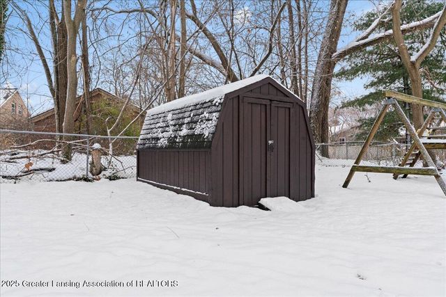 2106 Coolridge Road, Holt, MI 48842