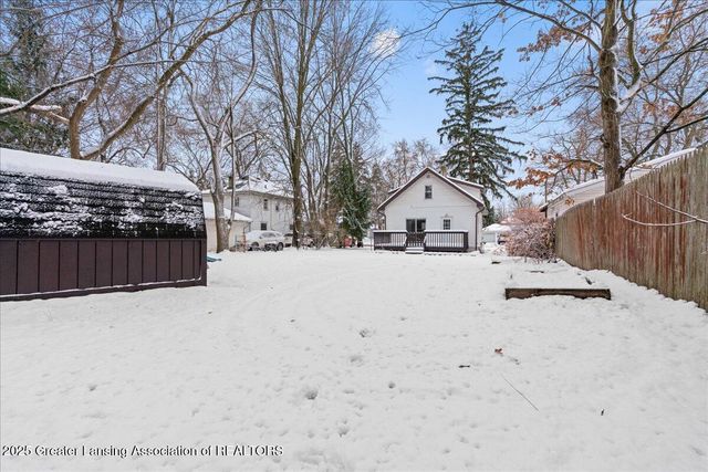 2106 Coolridge Road, Holt, MI 48842