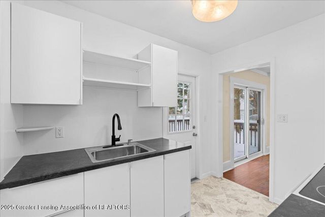 2106 Coolridge Road, Holt, MI 48842