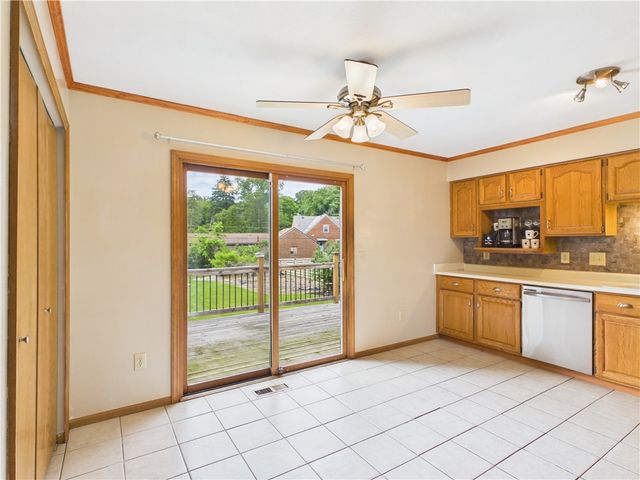 21 Dorchester Drive, Clayton, OH 45415