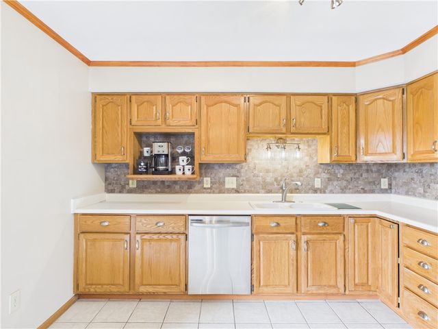 21 Dorchester Drive, Clayton, OH 45415