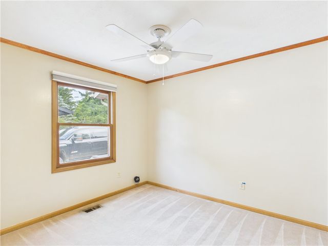 21 Dorchester Drive, Clayton, OH 45415