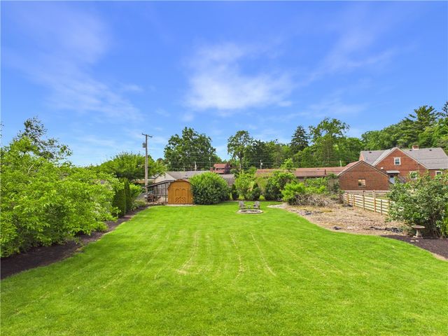 21 Dorchester Drive, Clayton, OH 45415