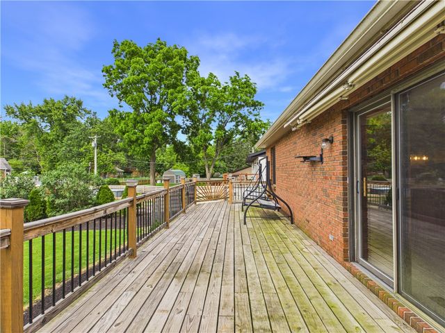 21 Dorchester Drive, Clayton, OH 45415