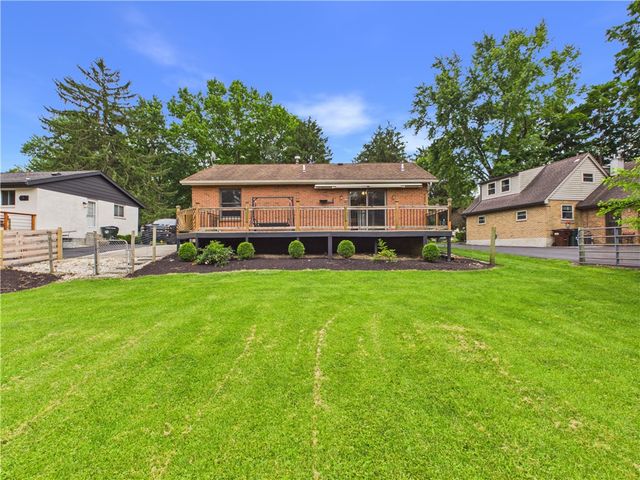 21 Dorchester Drive, Clayton, OH 45415