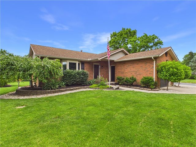 21 Dorchester Drive, Clayton, OH 45415