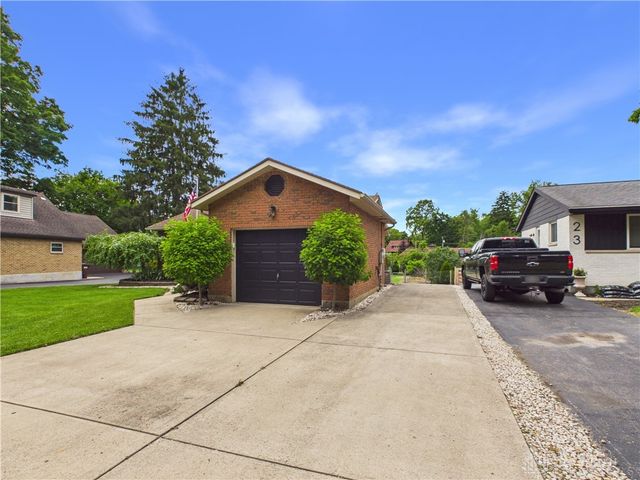 21 Dorchester Drive, Clayton, OH 45415