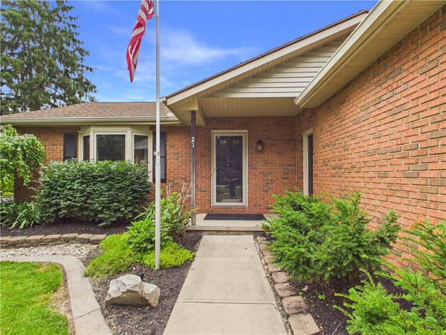 21 Dorchester Drive, Clayton, OH 45415