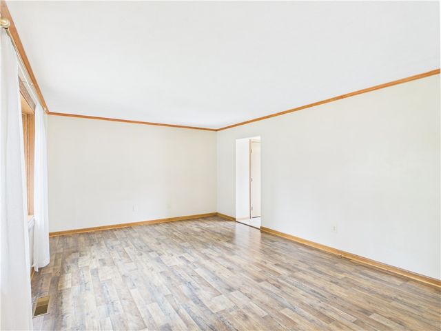 21 Dorchester Drive, Clayton, OH 45415