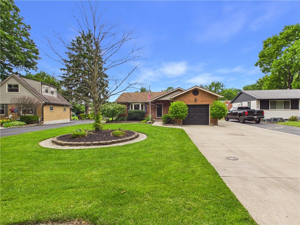 21 Dorchester Drive, Clayton, OH 45415
