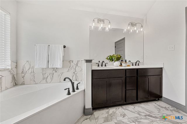 259 Sand Flat Lane, Temple, TX 76502