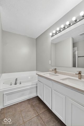 7031 N Stubbington Lane, Mccordsville, IN 46055