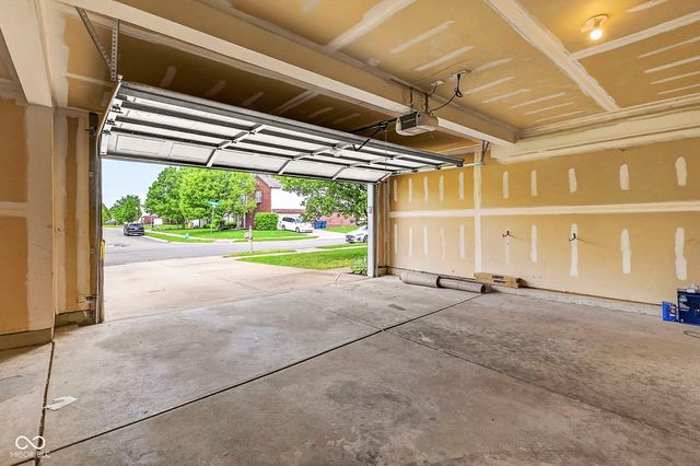 7031 N Stubbington Lane, Mccordsville, IN 46055