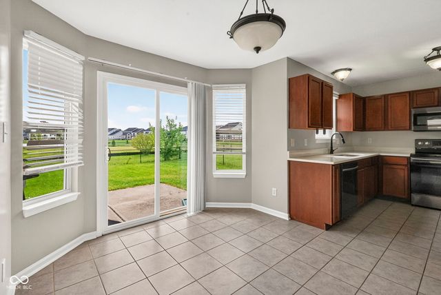 7031 N Stubbington Lane, Mccordsville, IN 46055