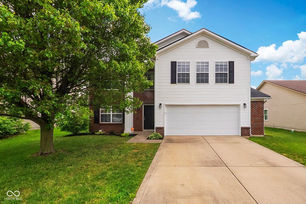 7031 N Stubbington Lane, Mccordsville, IN 46055