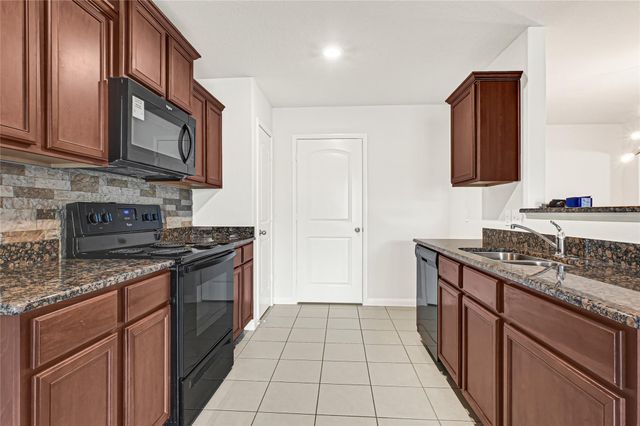 11122 Hillside Creek Drive, Humble, TX 77396